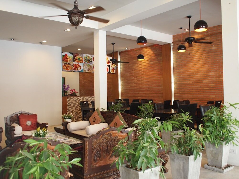 Фото RoongRuang Hotel