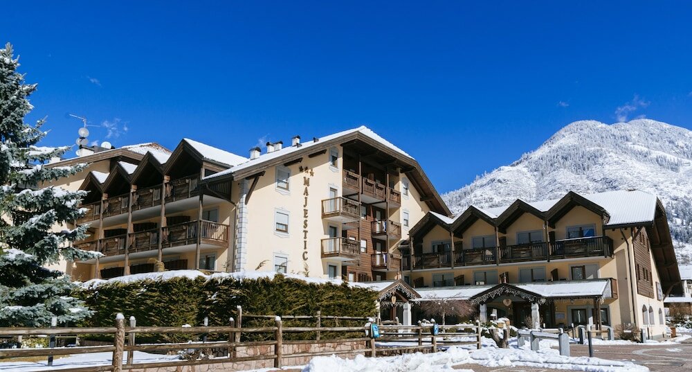 Фото Aparthotel Majestic