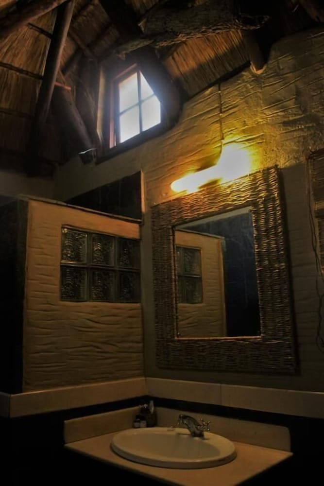 Фото Chinaka Game Lodge