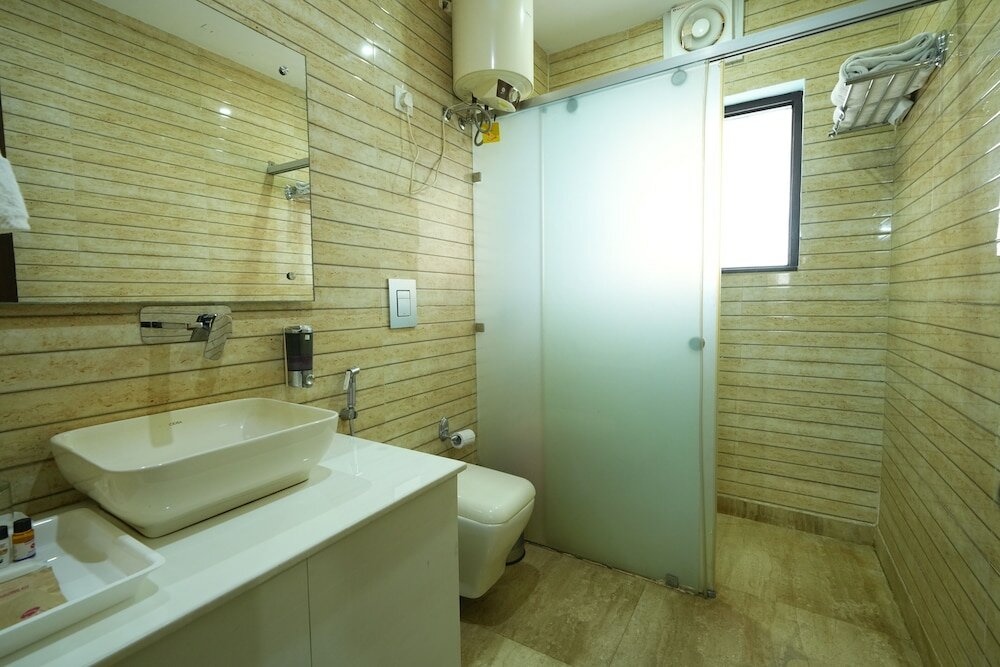 Фото Sterling Banquet and Hotel