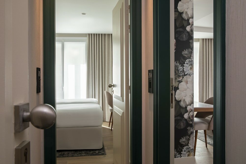 Фото Hotel Des Champs Elysees