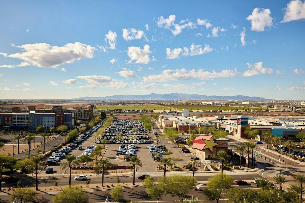 Фото Renaissance Phoenix Glendale Hotel & SPA