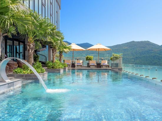 Фото Peninsula Hotel Danang
