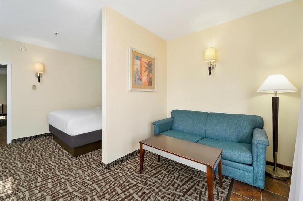 Фото Royalton Motor Hotel