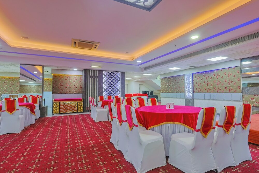 Фото Hyphen Business Hotel