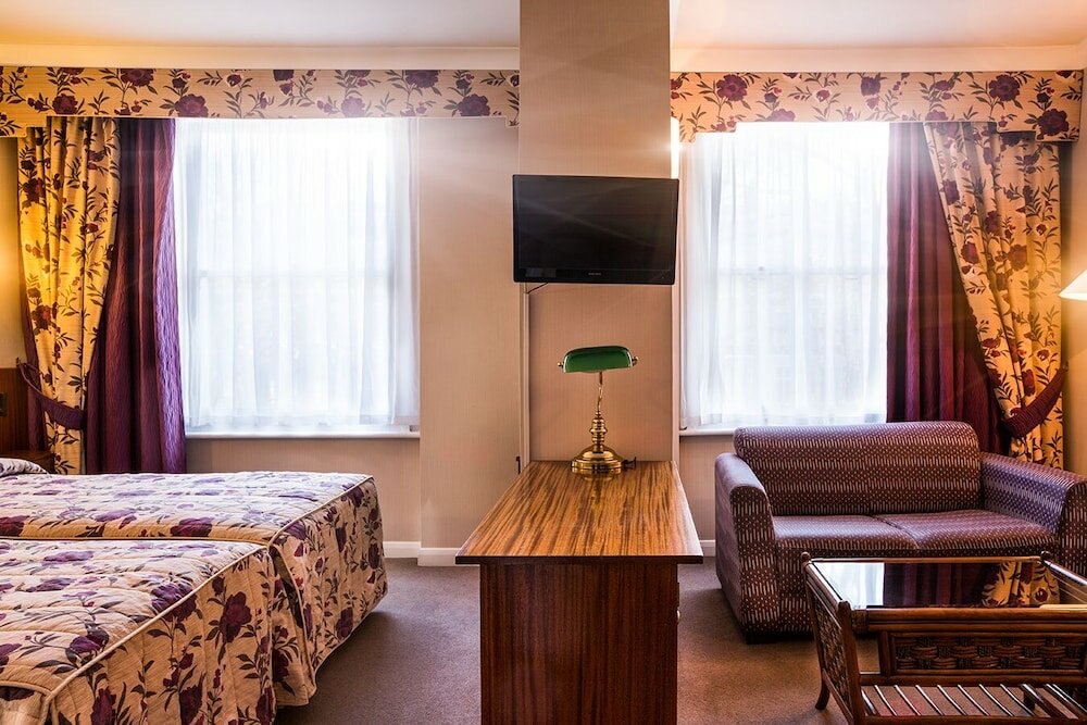 Фото Mitre House Hotel