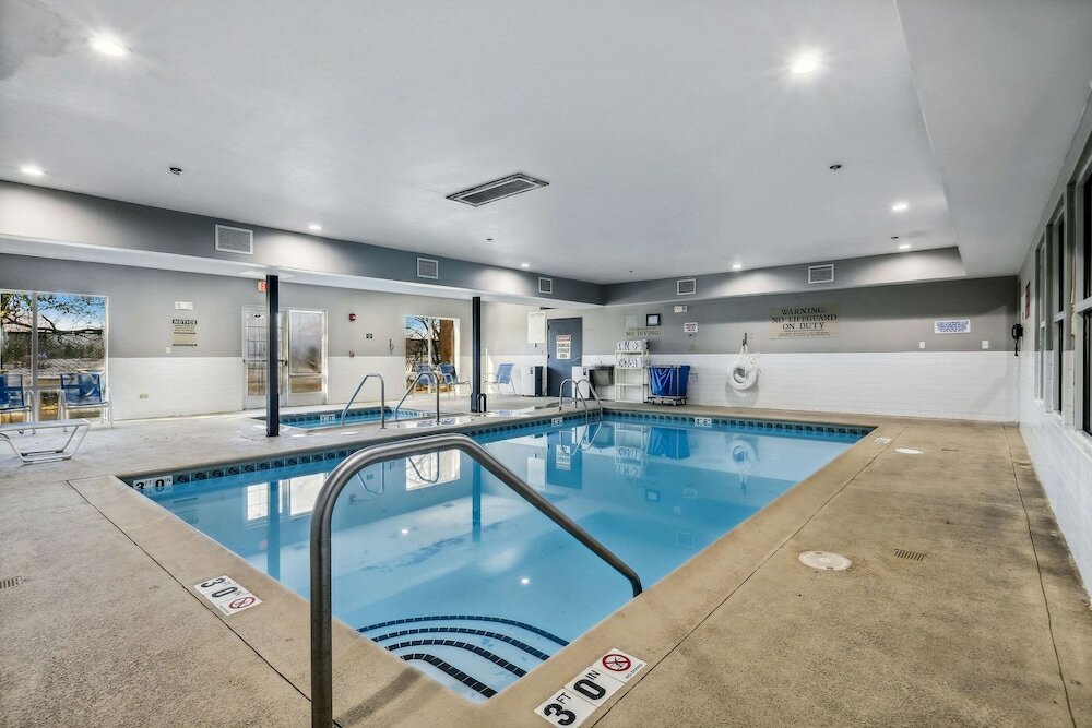 Фото Country Inn & Suites by Radisson, Chicago O'Hare South, Il