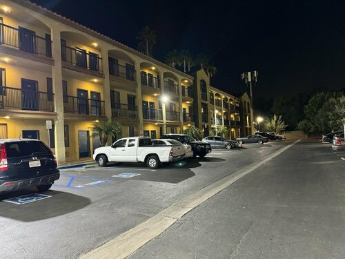 Гостиница Days Inn by Wyndham West Covina в Глендоре