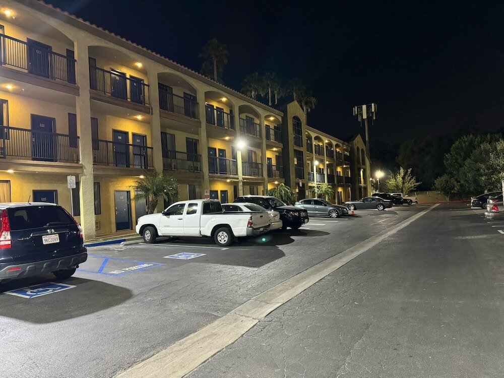 Фото Five Star Inn West Covina