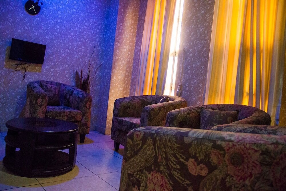 Фото Rita's Events and Suites