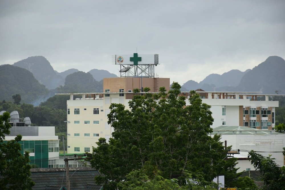 Фото Peak Boutique City Hotel