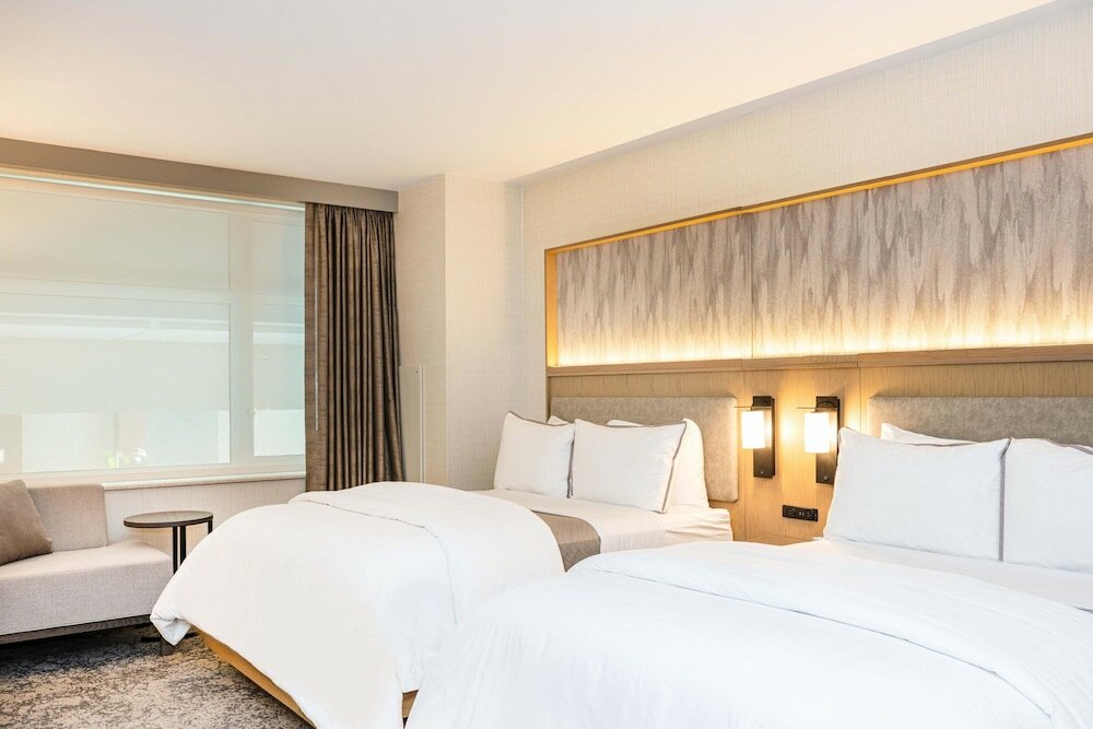 Фото The Westin Chicago Lombard