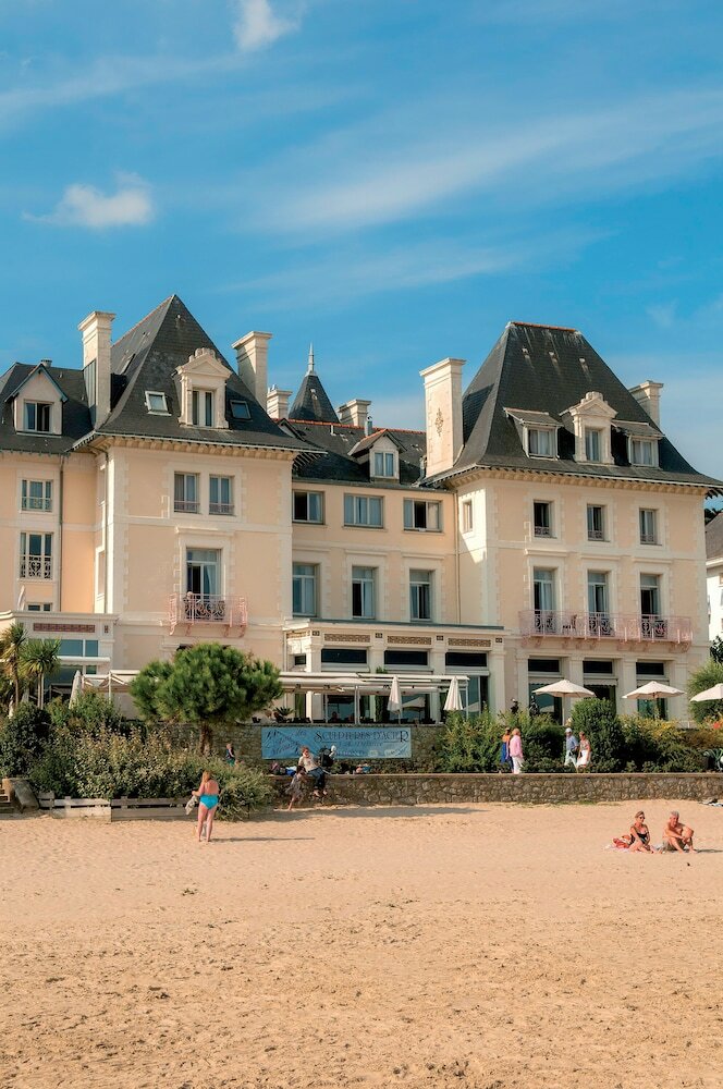 Фото Hôtel Vacances Bleues Villa Caroline