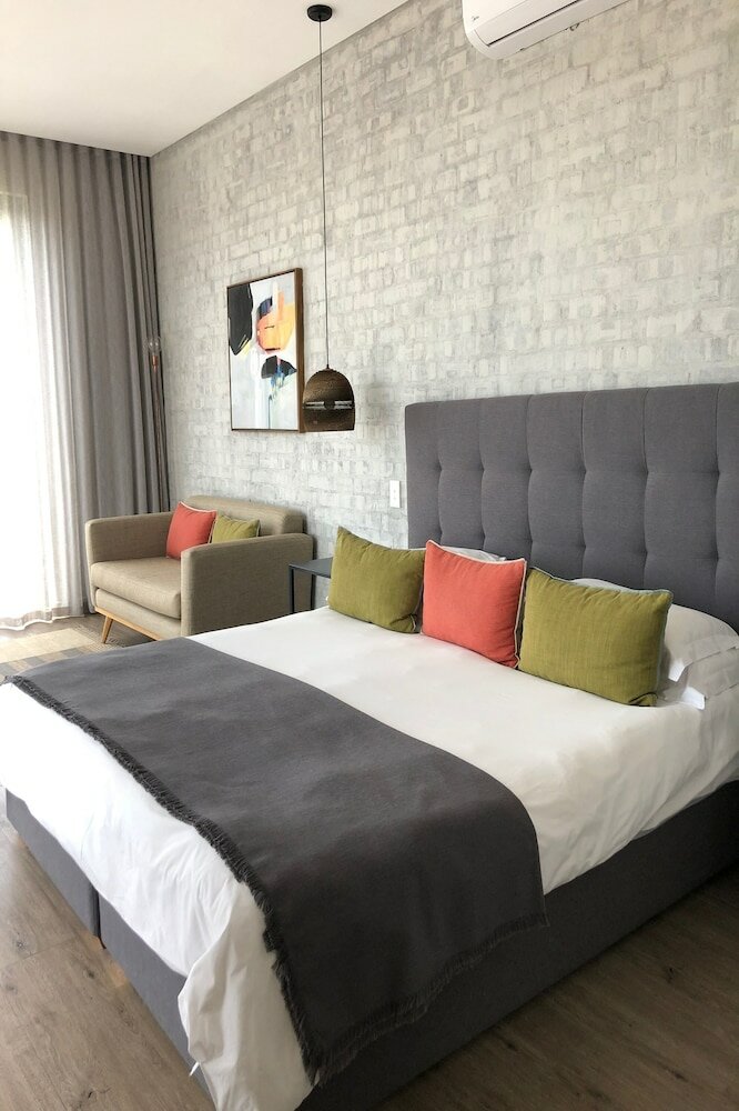 Фото The Tree House Boutique Hotel