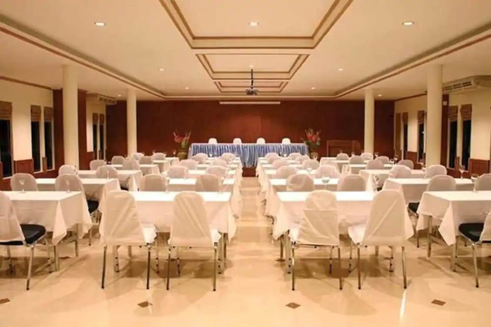 Фото Lanta Casuarina Beach Resort