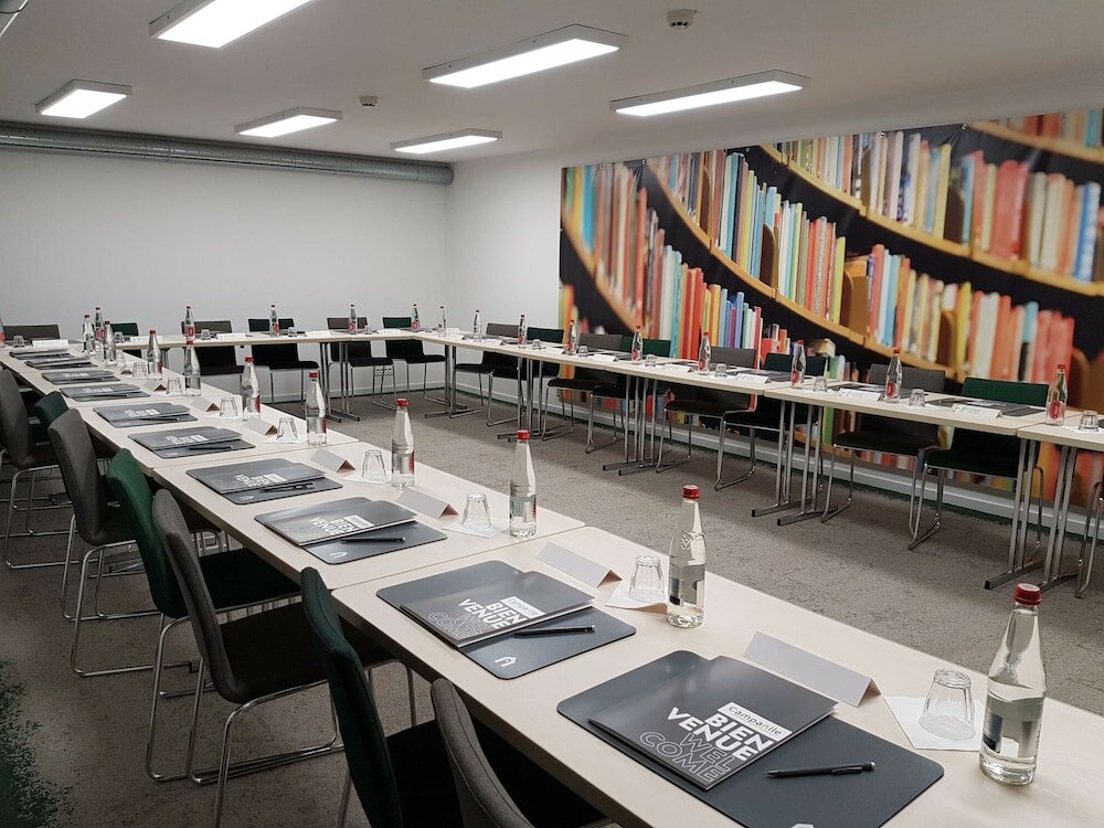 Фото Campanile Rennes Centre Gare