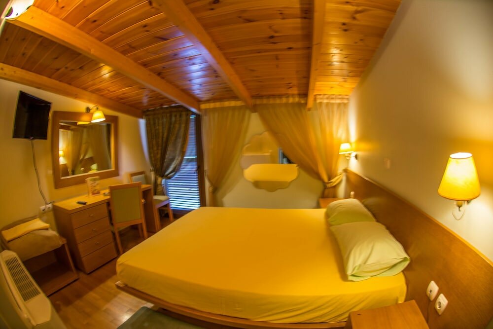 Фото Hotel Chris