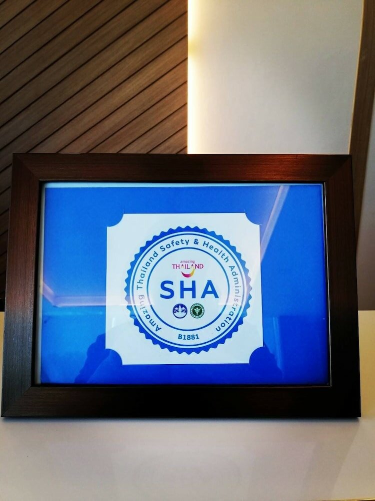 Фото Phuglong Hotel