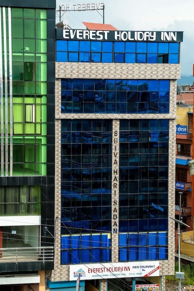 Фото Everest Holiday Inn