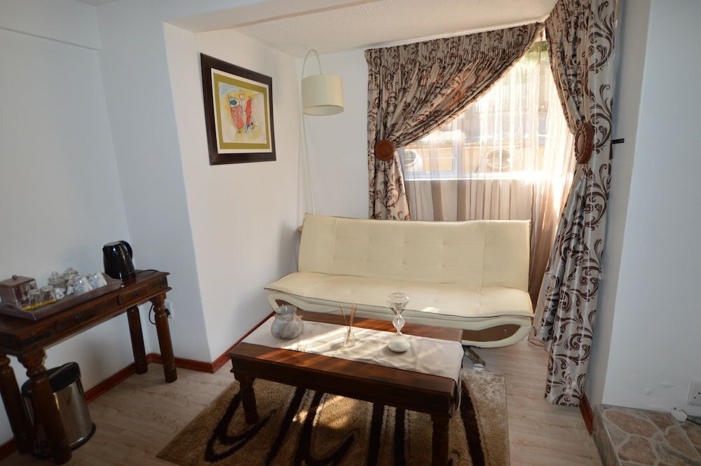 Фото Kiwara Guesthouse