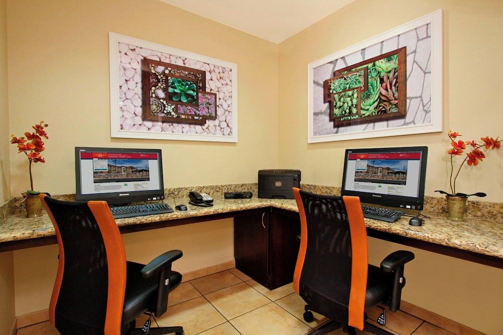 Фото TownePlace Suites by Marriott St. George