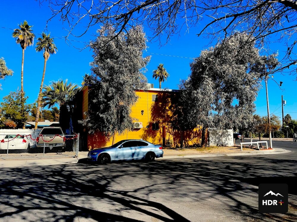 Фото The Yellow Penthouse