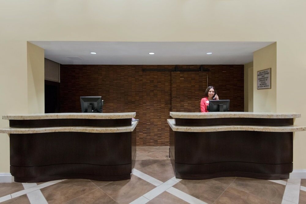 Фото Crowne Plaza Albuquerque