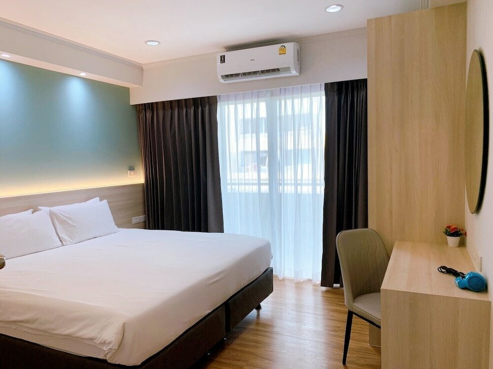 Фото Miloft Sathorn Hotel