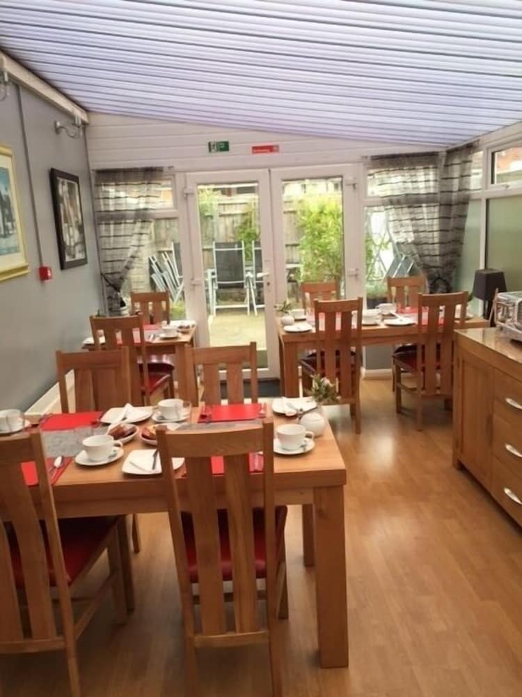 Фото The Langtons Bed & Breakfast