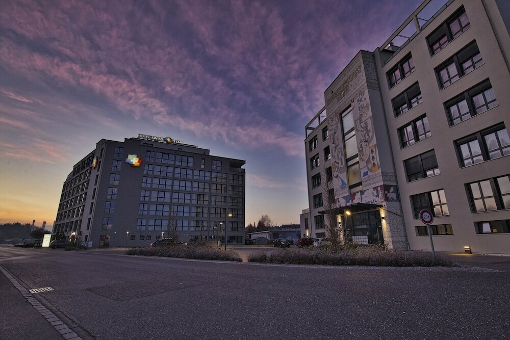 Фото Hotel Swiss Star