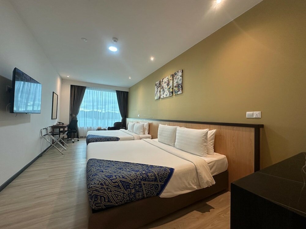 Фото Hotel 7 Suria