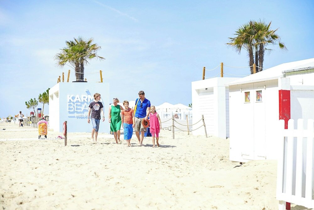 Фото Holiday Suites Blankenberge