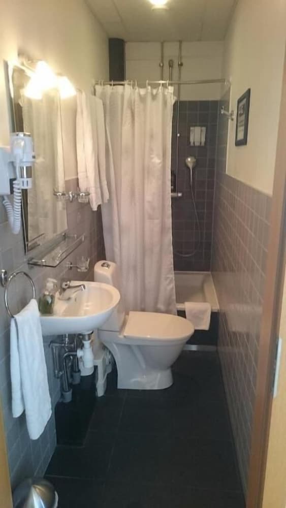 Фото 101 Guesthouse