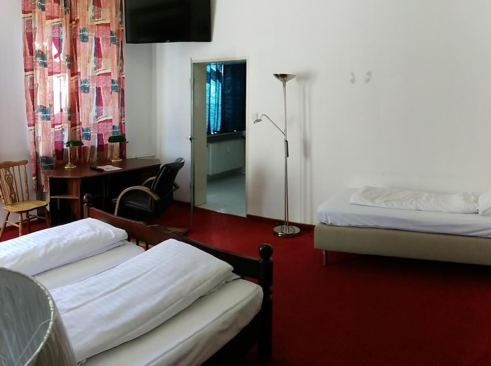 Фото Wasserturm Hotel