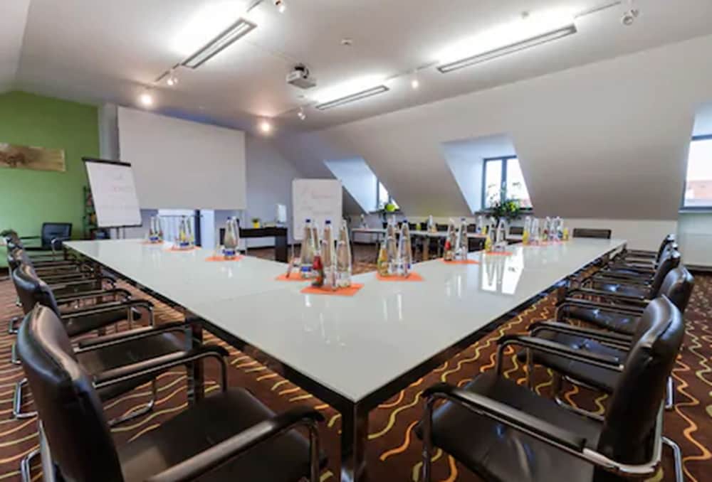 Фото Hotel Arooma