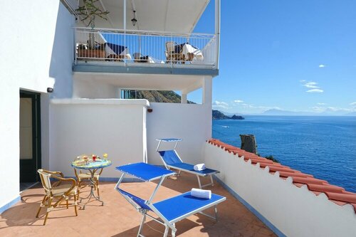 Внешний вид отеля Hotel Torre Saracena в Прайано, фото 1