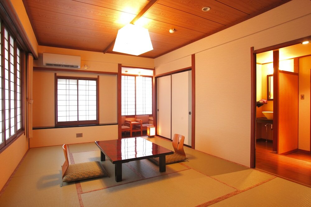 Фото Kaidou Roman Onyado Tsutaya