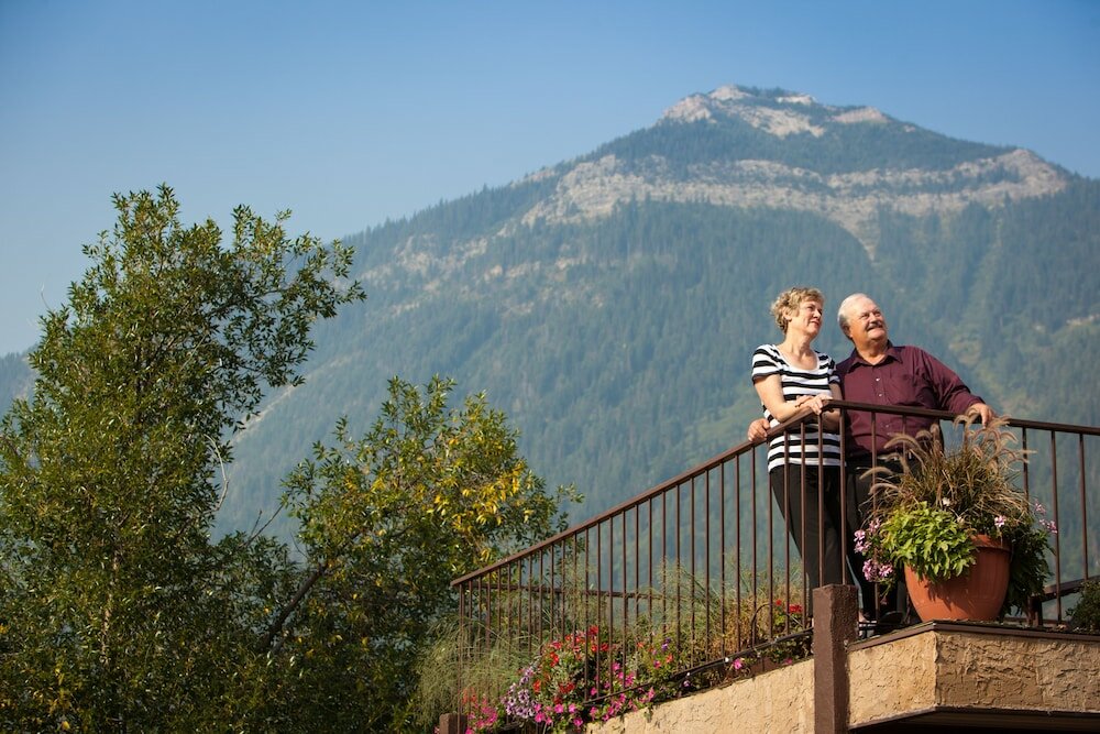 Фото Aspen Village Inn