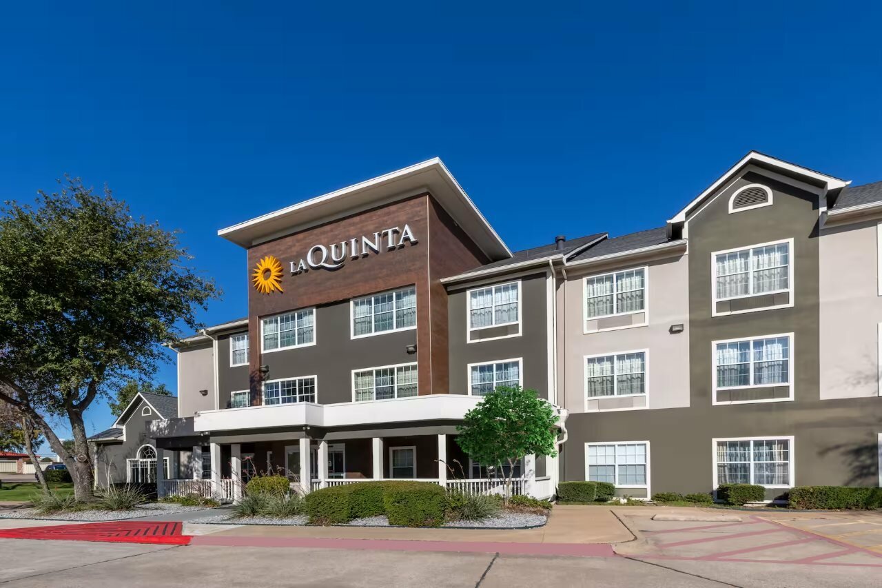 Фото La Quinta Inn & Suites by Wyndham Rockwall