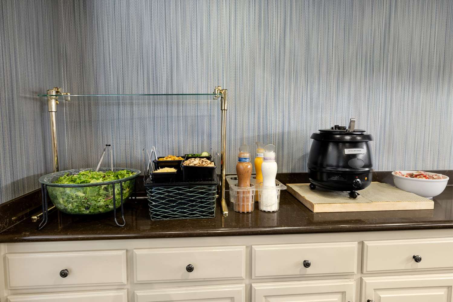 Фото Homewood Suites by Hilton Bakersfield