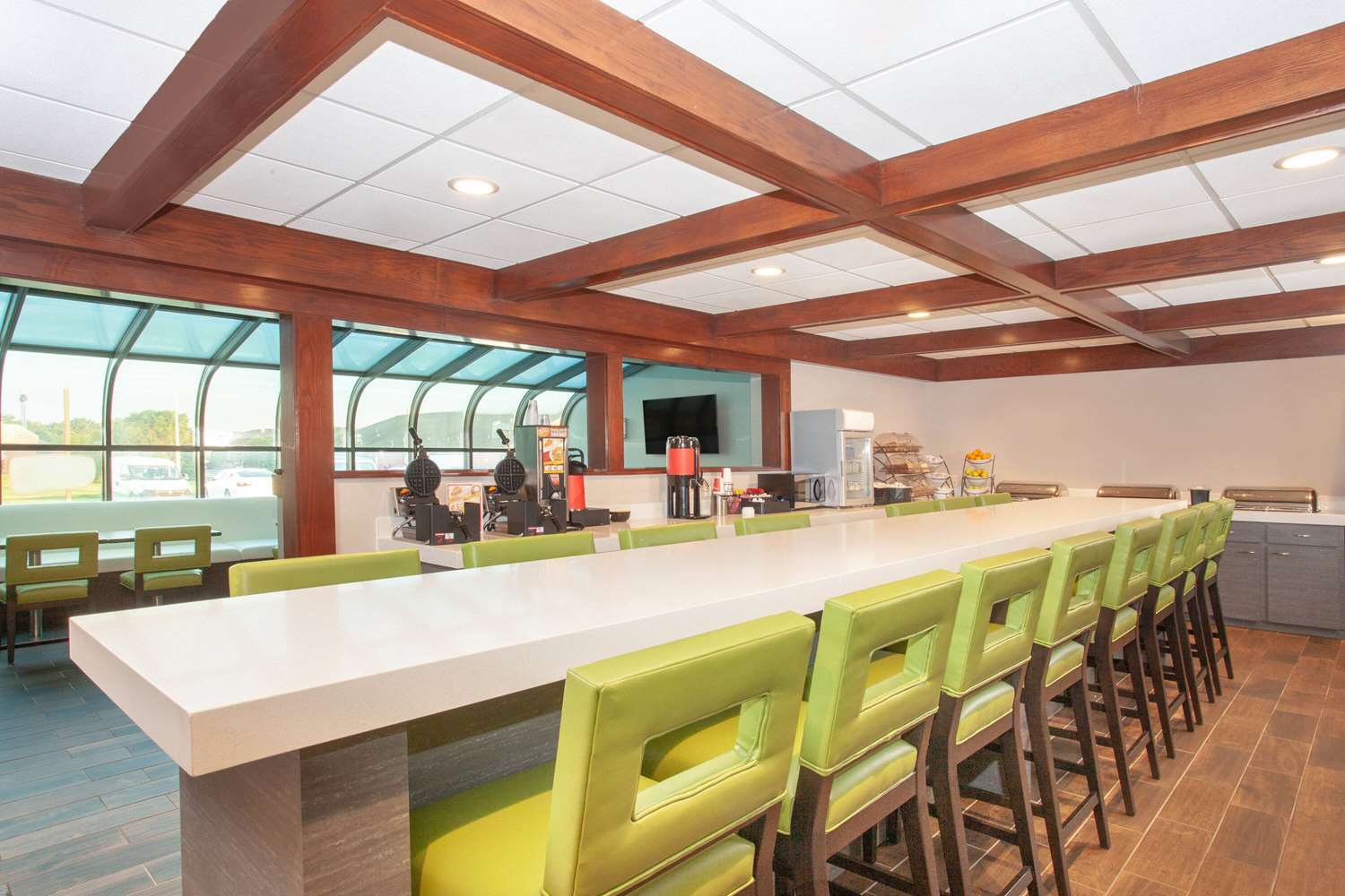 Фото Wyndham Garden Fort Wayne