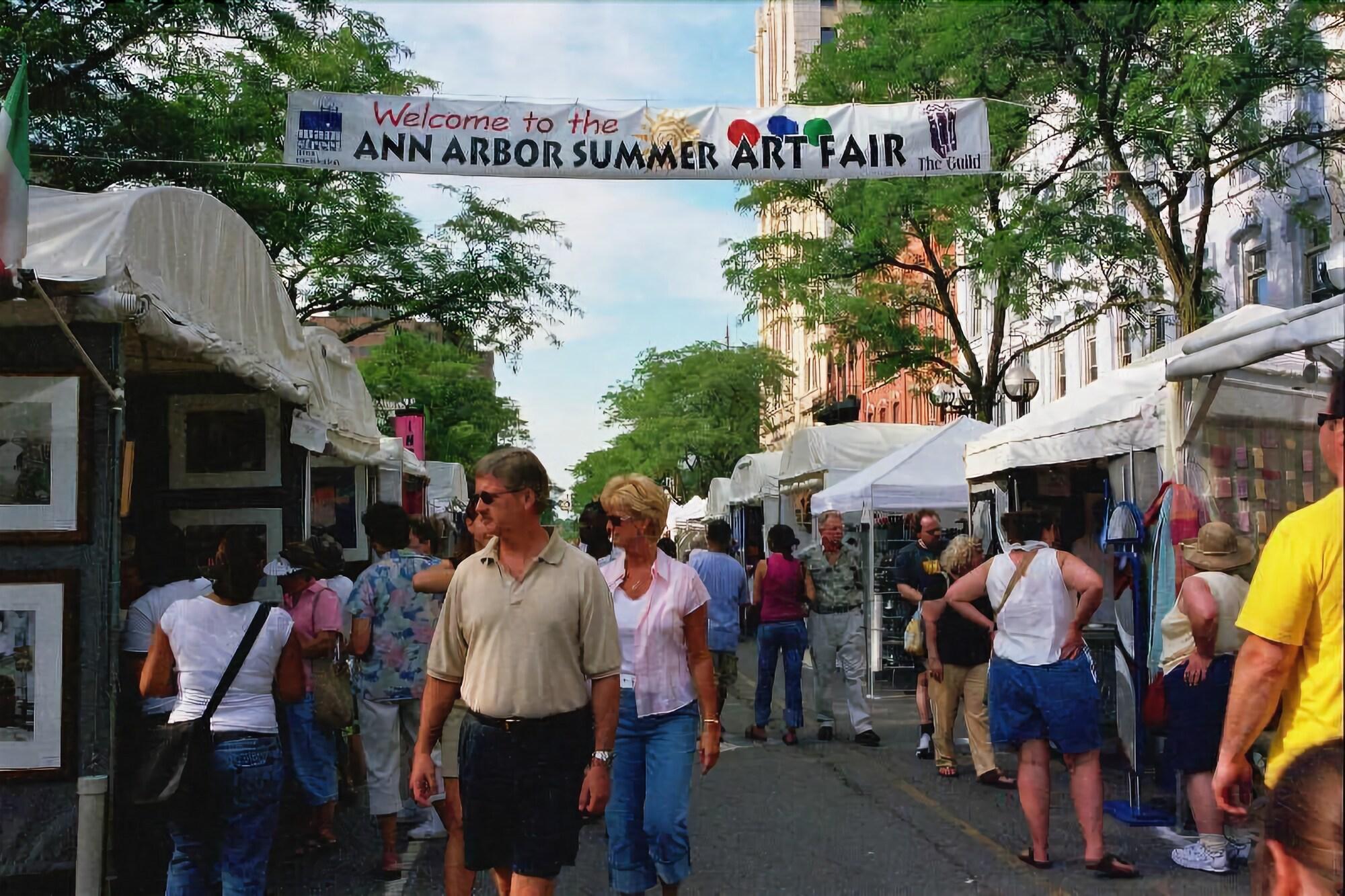 Фото A Victory Inn & Suites - Ann Arbor