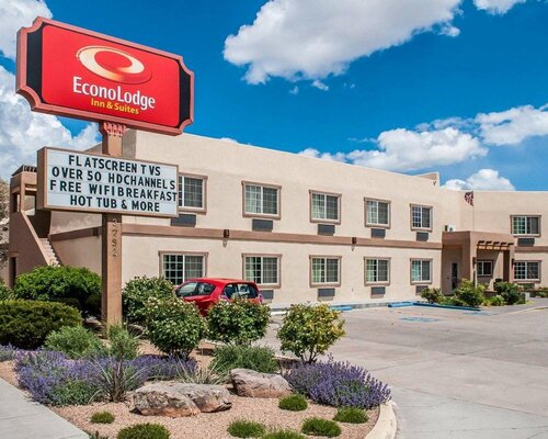Гостиница Econo Lodge Inn & Suites Santa Fe South в Санта-Фе