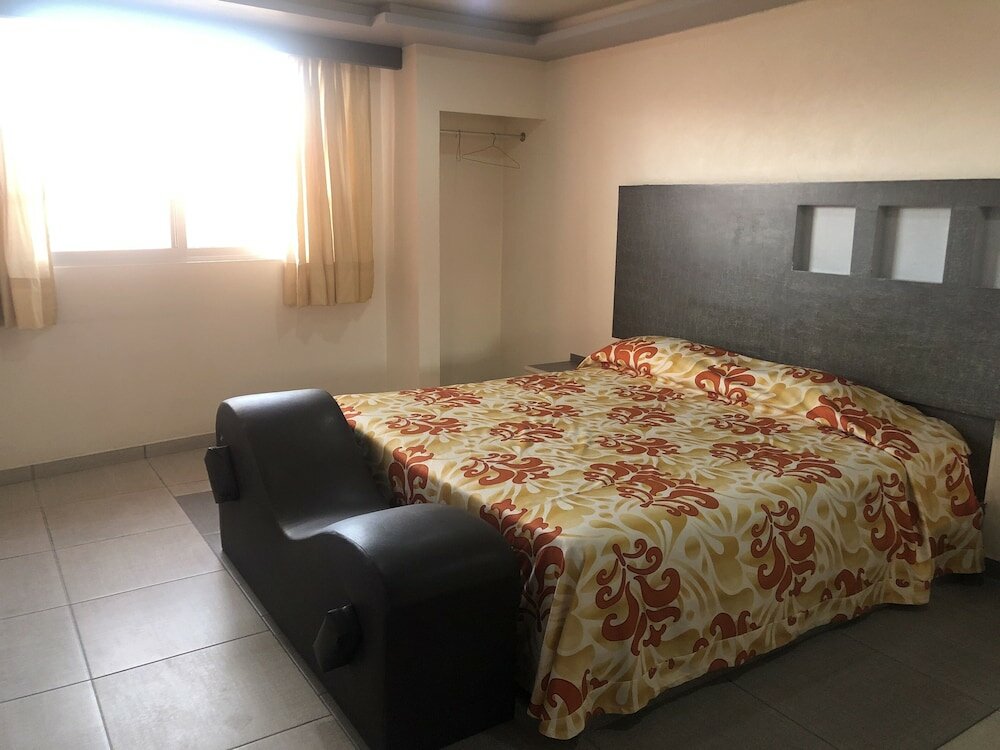 Фото Hotel & Villas 7