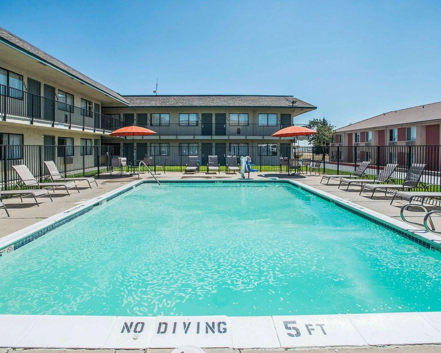 Фото Rodeway Inn Greeley