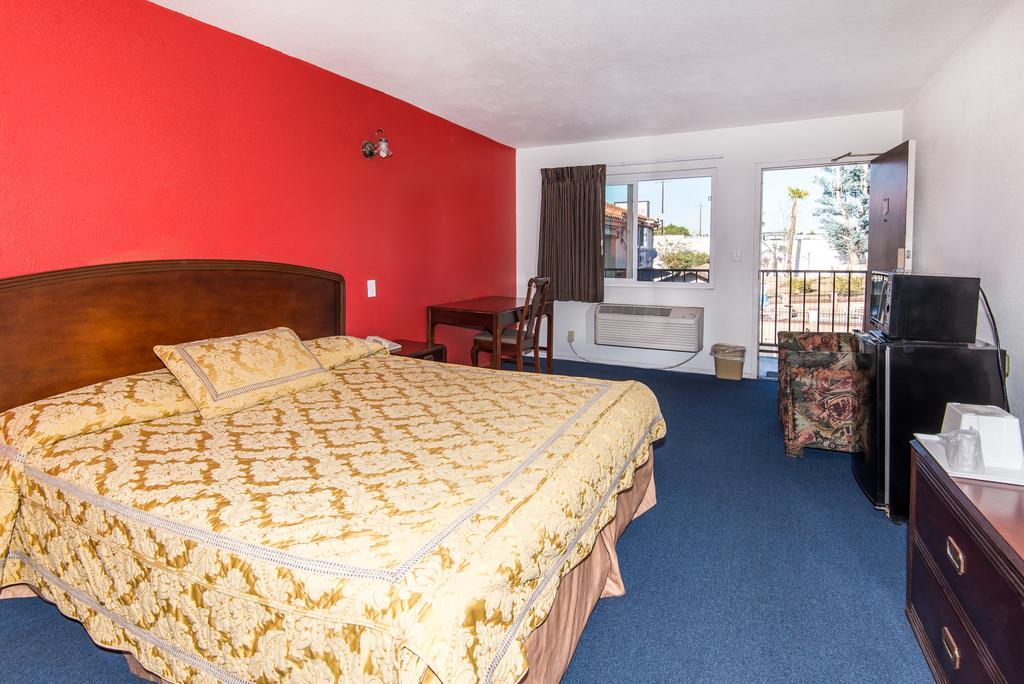 Фото Sea Rock Inn - Los Angeles