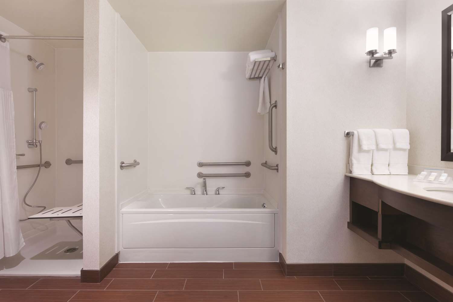 Фото Hilton Garden Inn Rochester Downtown