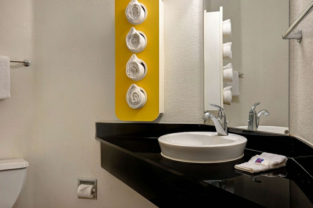 Фото Motel 6 Gilroy, Ca