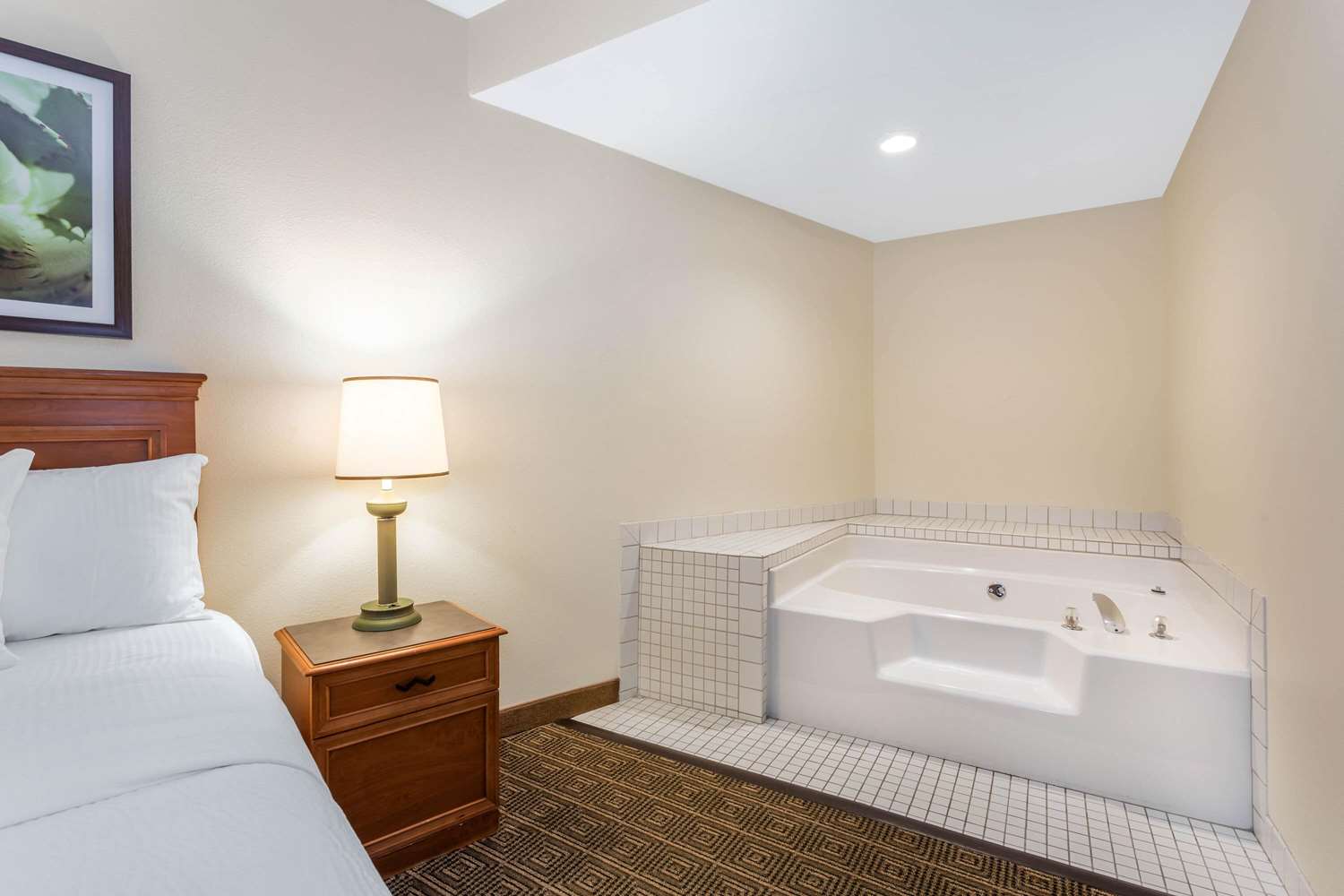 Фото La Quinta Inn & Suites by Wyndham Orlando South