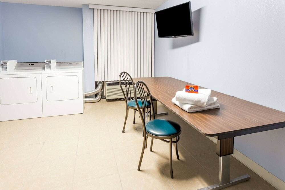 Фото Days Hotel & Conference Center by Wyndham Danville